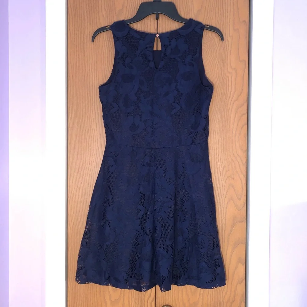 Dark Navy Blue Floral Lace Fit and Flare Dress Size Small - Picture 4 of 9